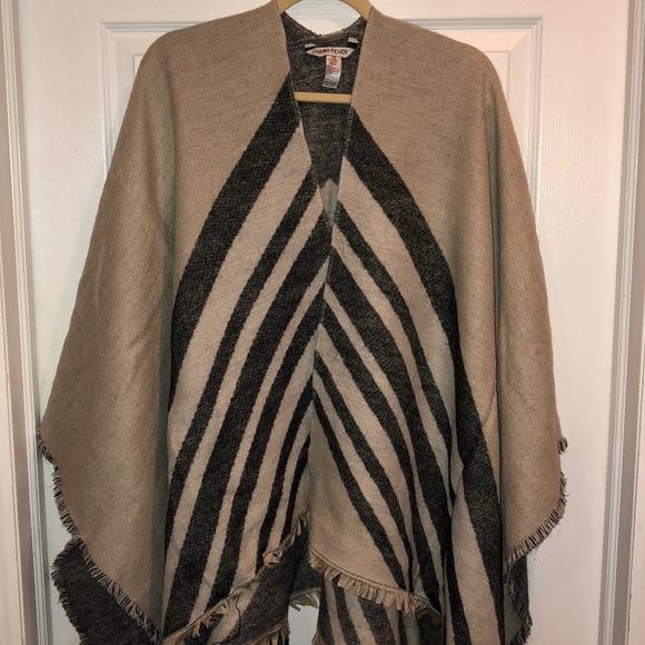 Beige Open Sweater Shawl - Picture 1 of 3